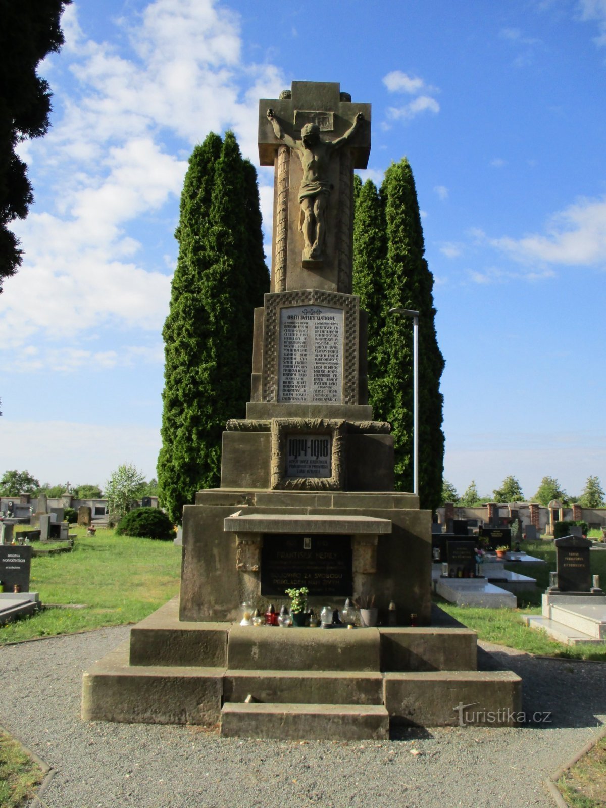 Monument à ceux qui sont morts pendant la Première Guerre mondiale (Probluz)
