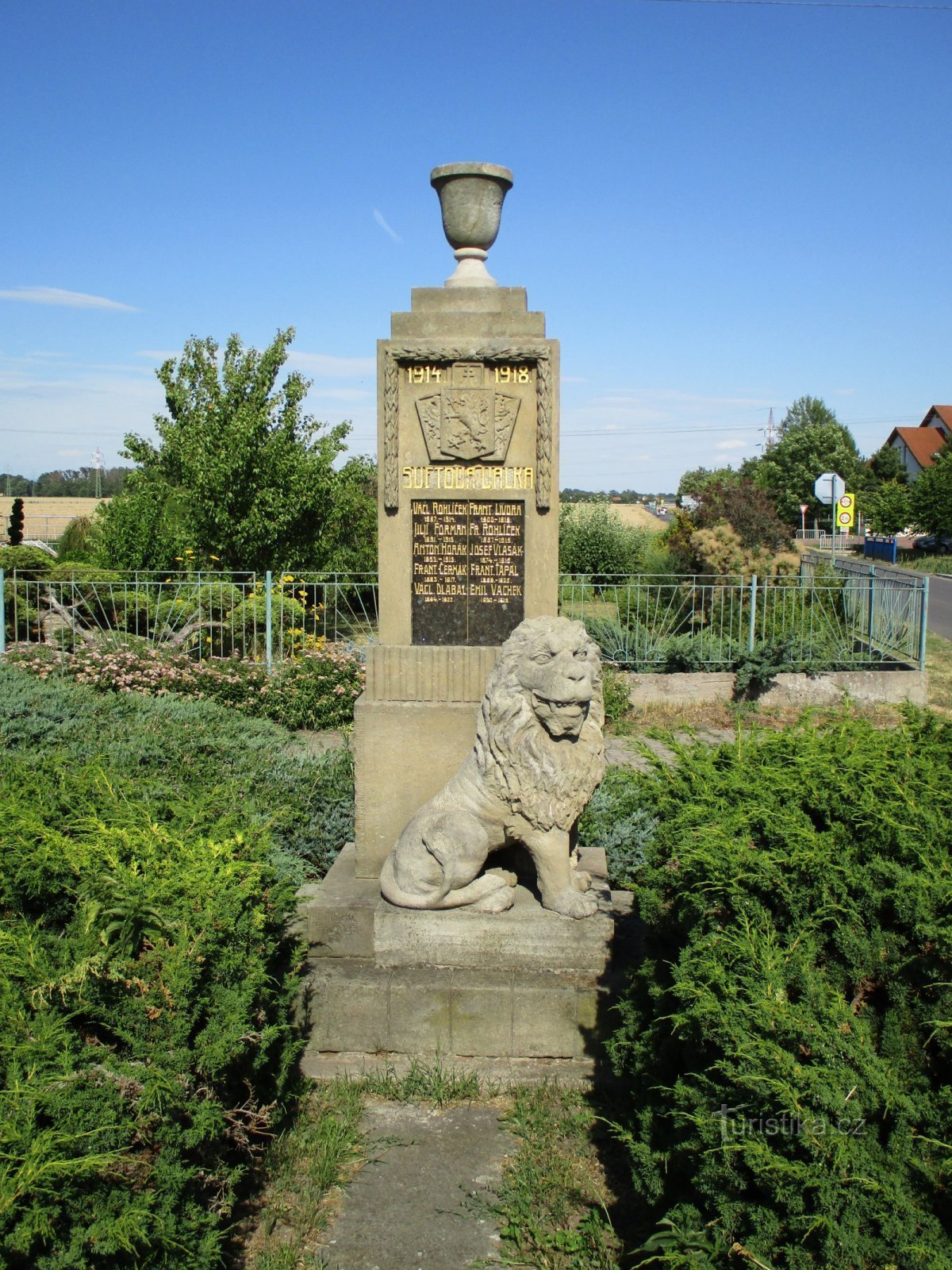 Monumento aos que morreram na Primeira Guerra Mundial (Ráby)