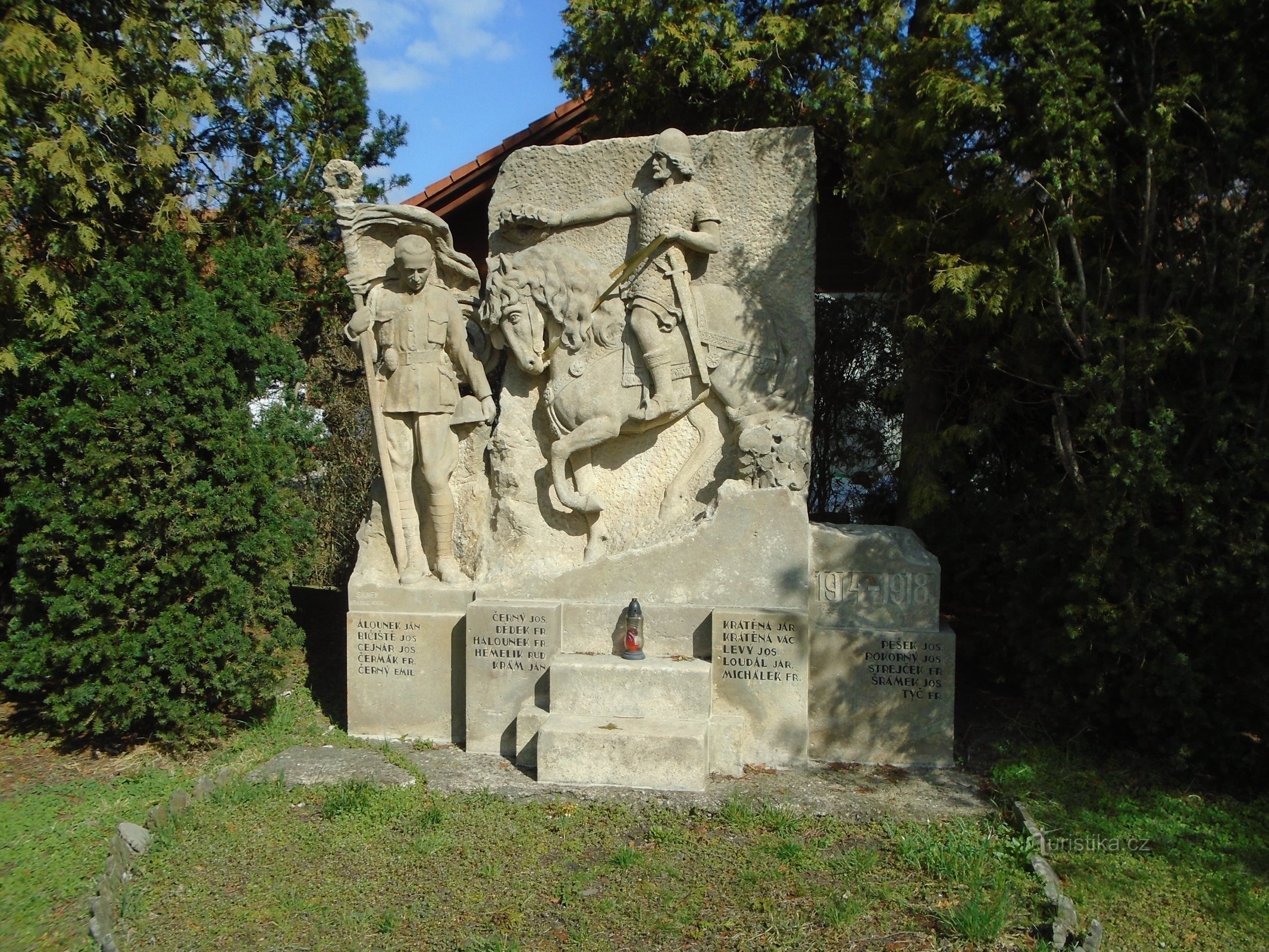 Monument till dem som dog i första världskriget (Slatina nära Hradec Králové)