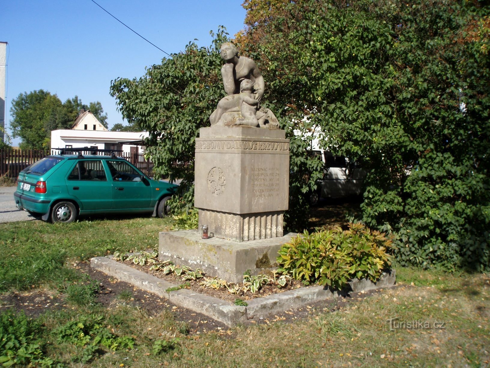 Denkmal für die Gefallenen des Ersten Weltkriegs in Piletice (Hradec Králové, 1. Juni 26.9.2009)