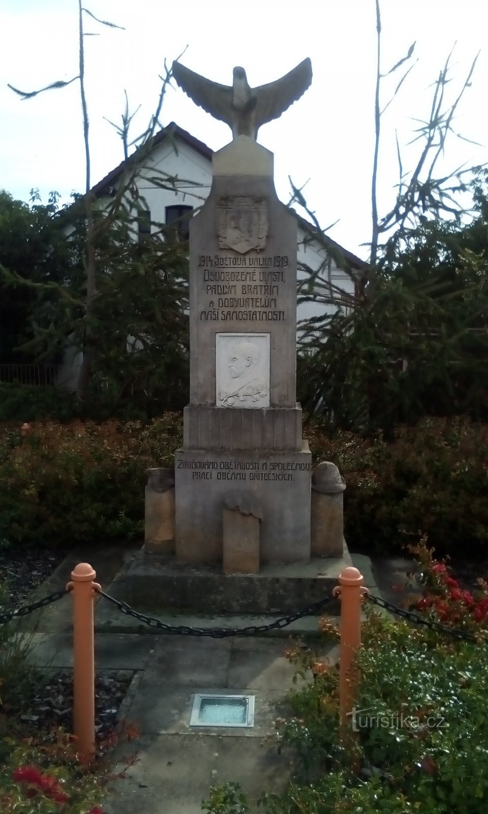 Monument till de stupade i Drítč
