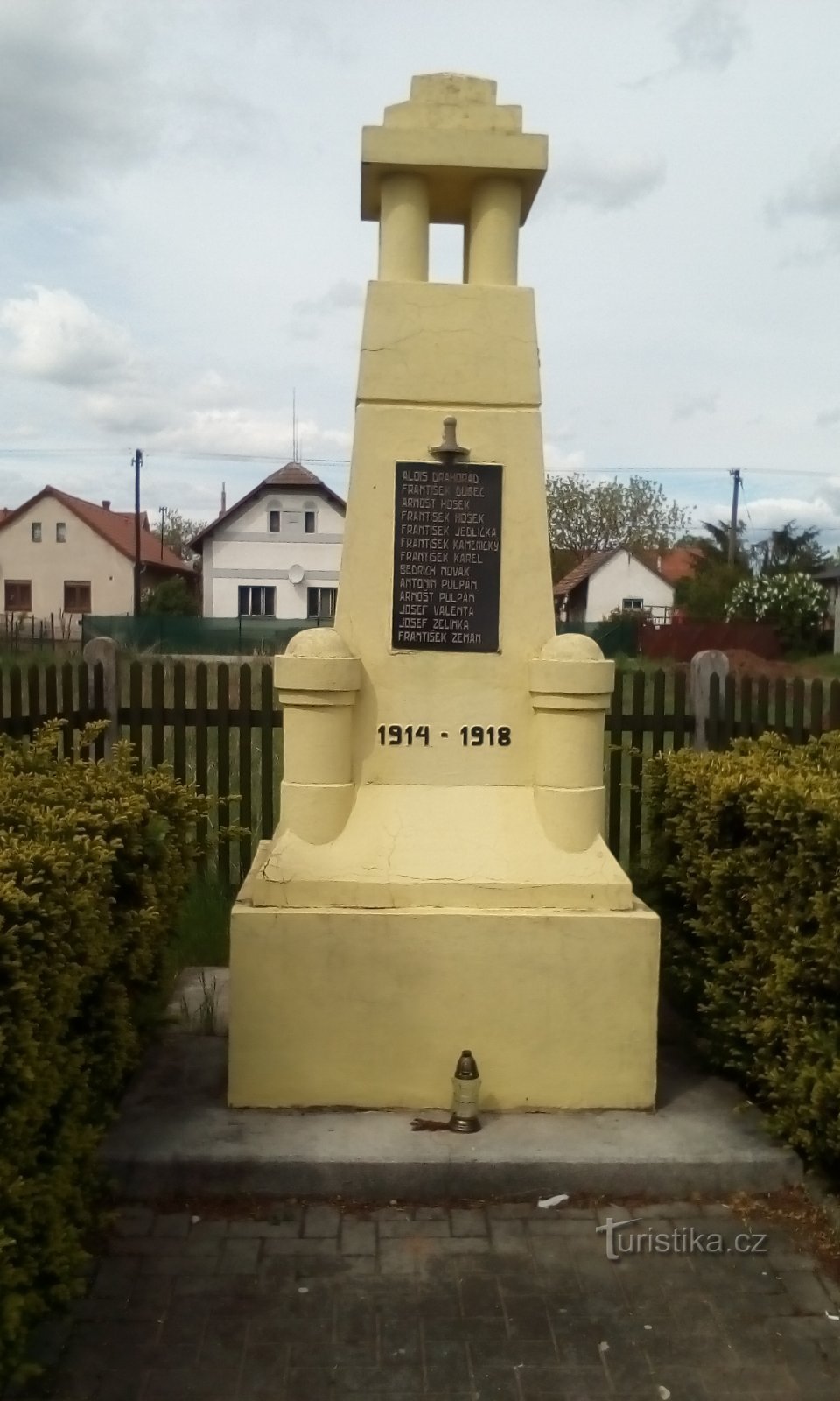 Monument for de faldne i Kunětice