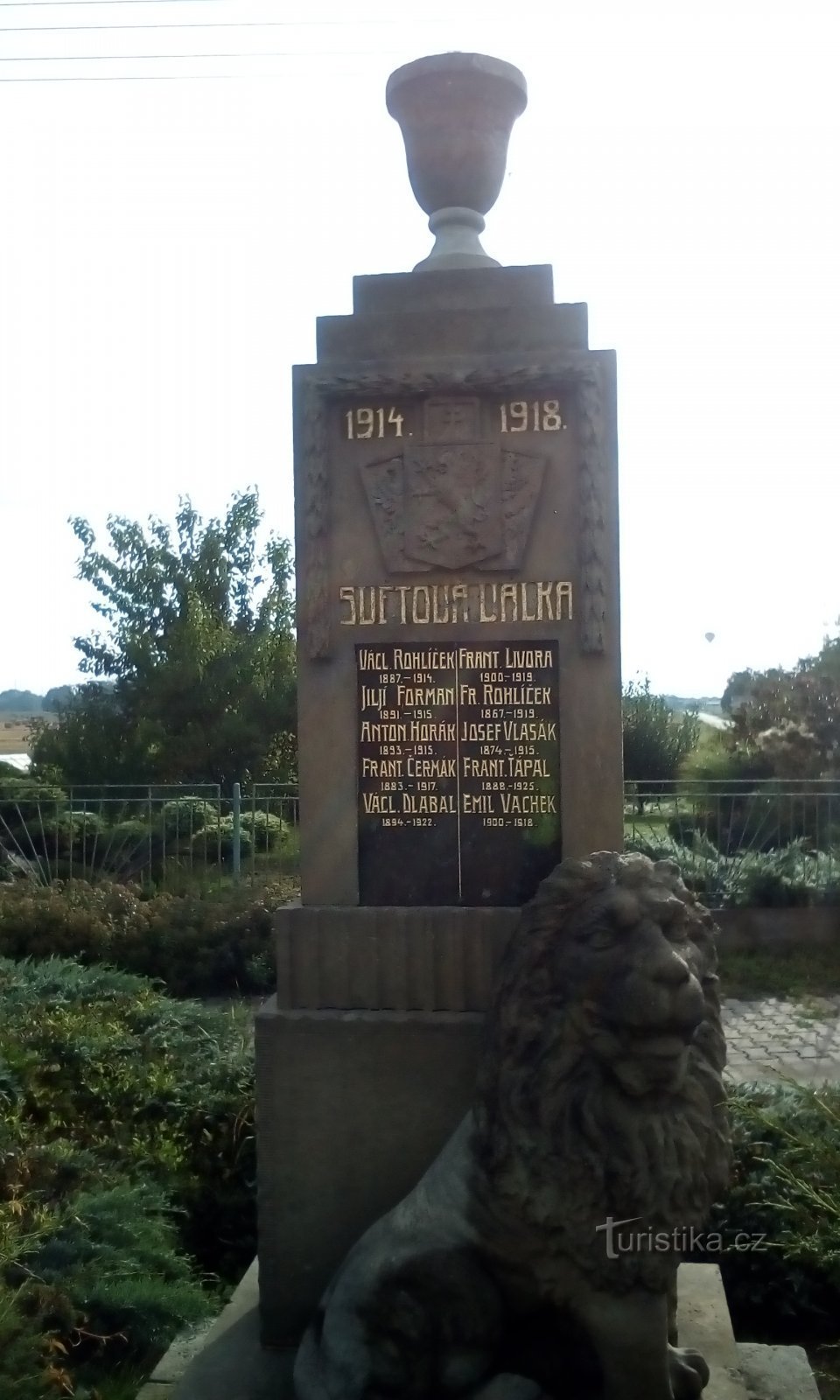 Monument till de stupade i Raby