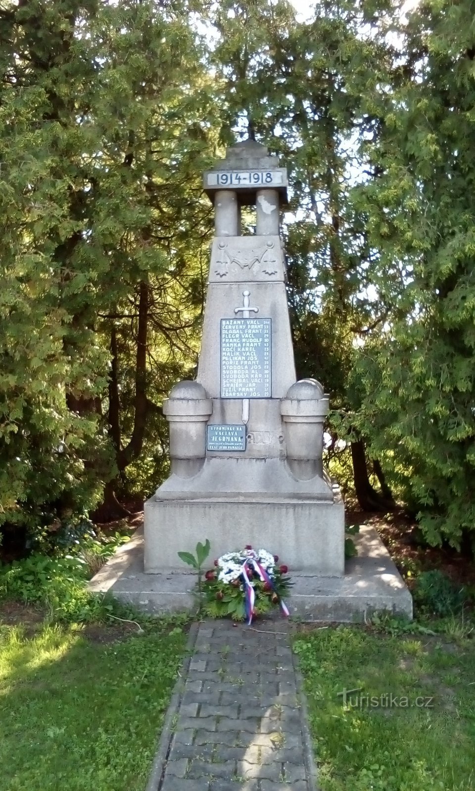 Monument till de stupade i Staré Máteřov