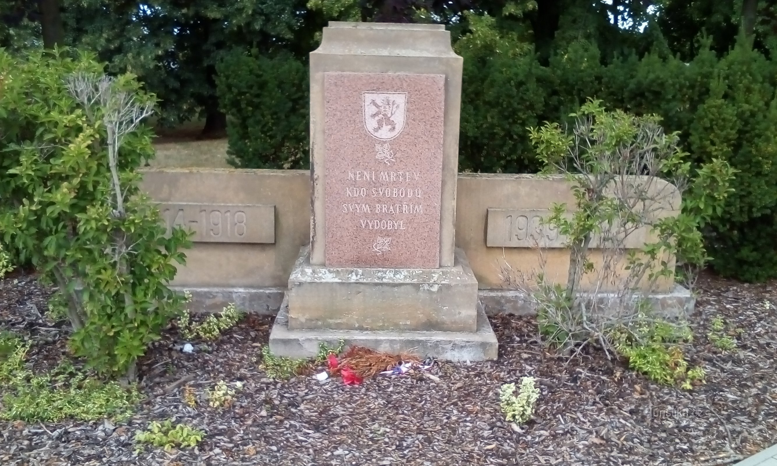 Monument voor hen die stierven in de wereldoorlogen in Pardubice