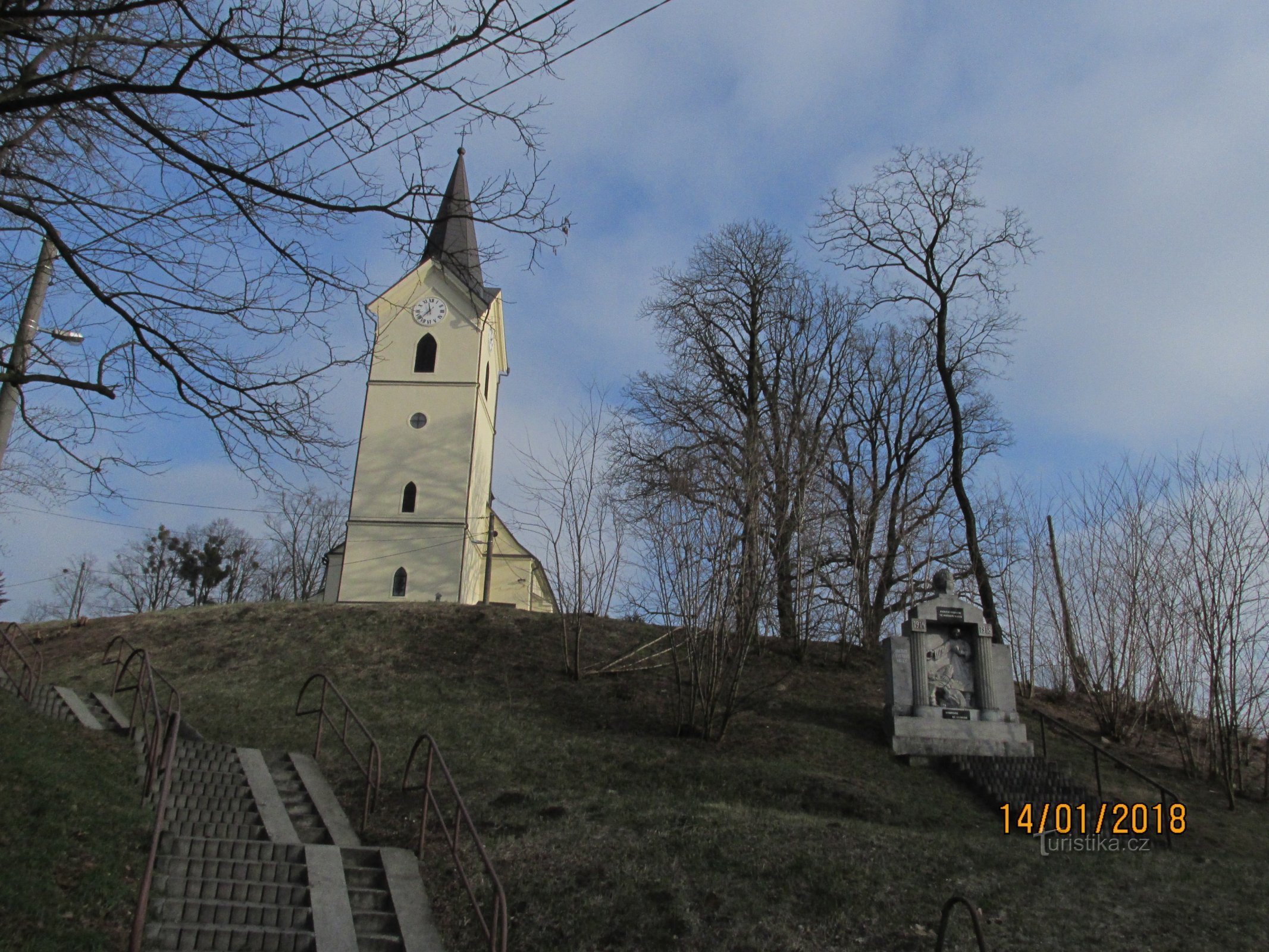 Monument: To fallen soldiers in the World War