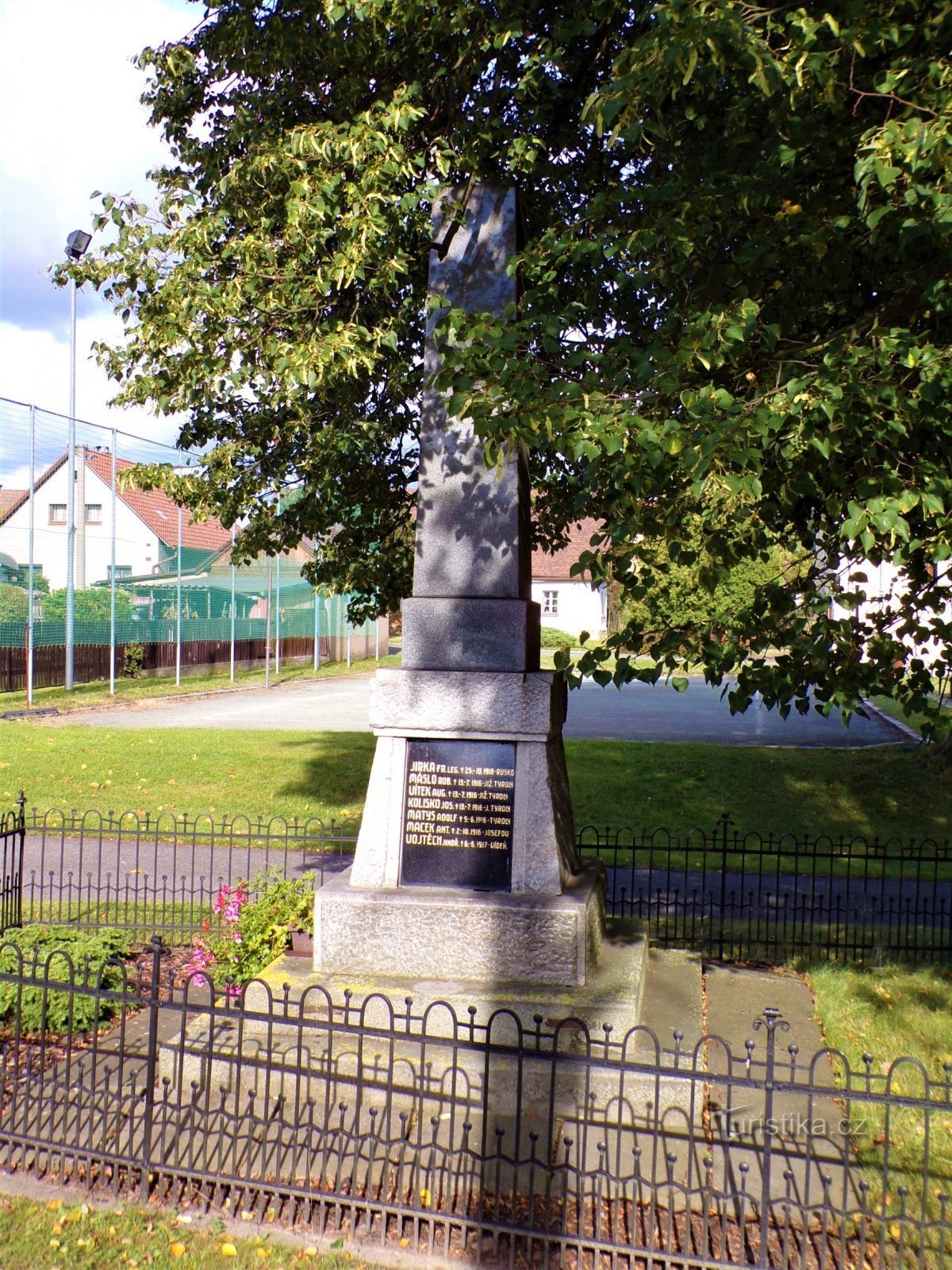 Monument voor de gevallenen (Žernov, 1.9.2021/XNUMX/XNUMX)