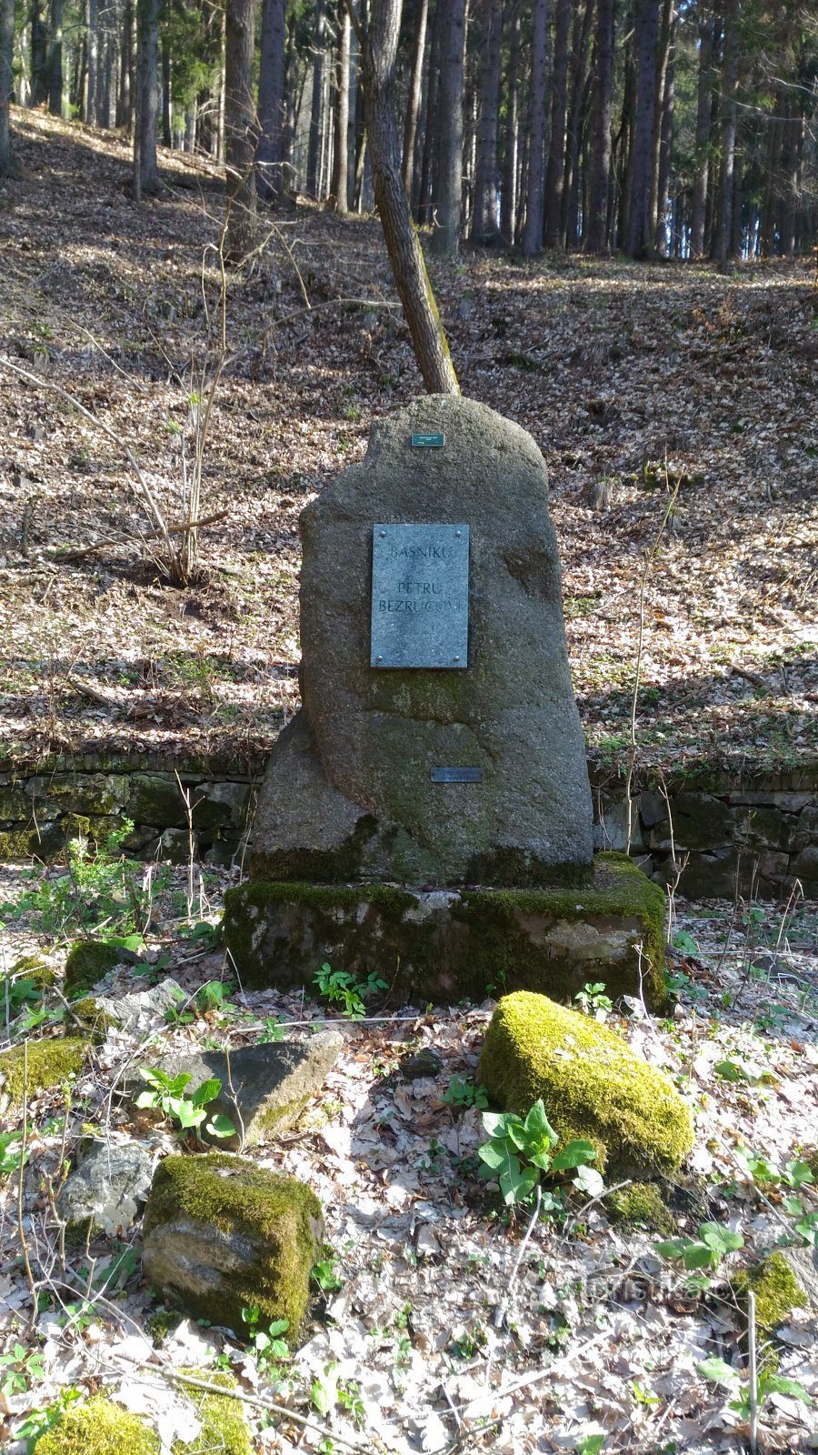 Monumentul lui Petr Bezruč în Munții Metalici.