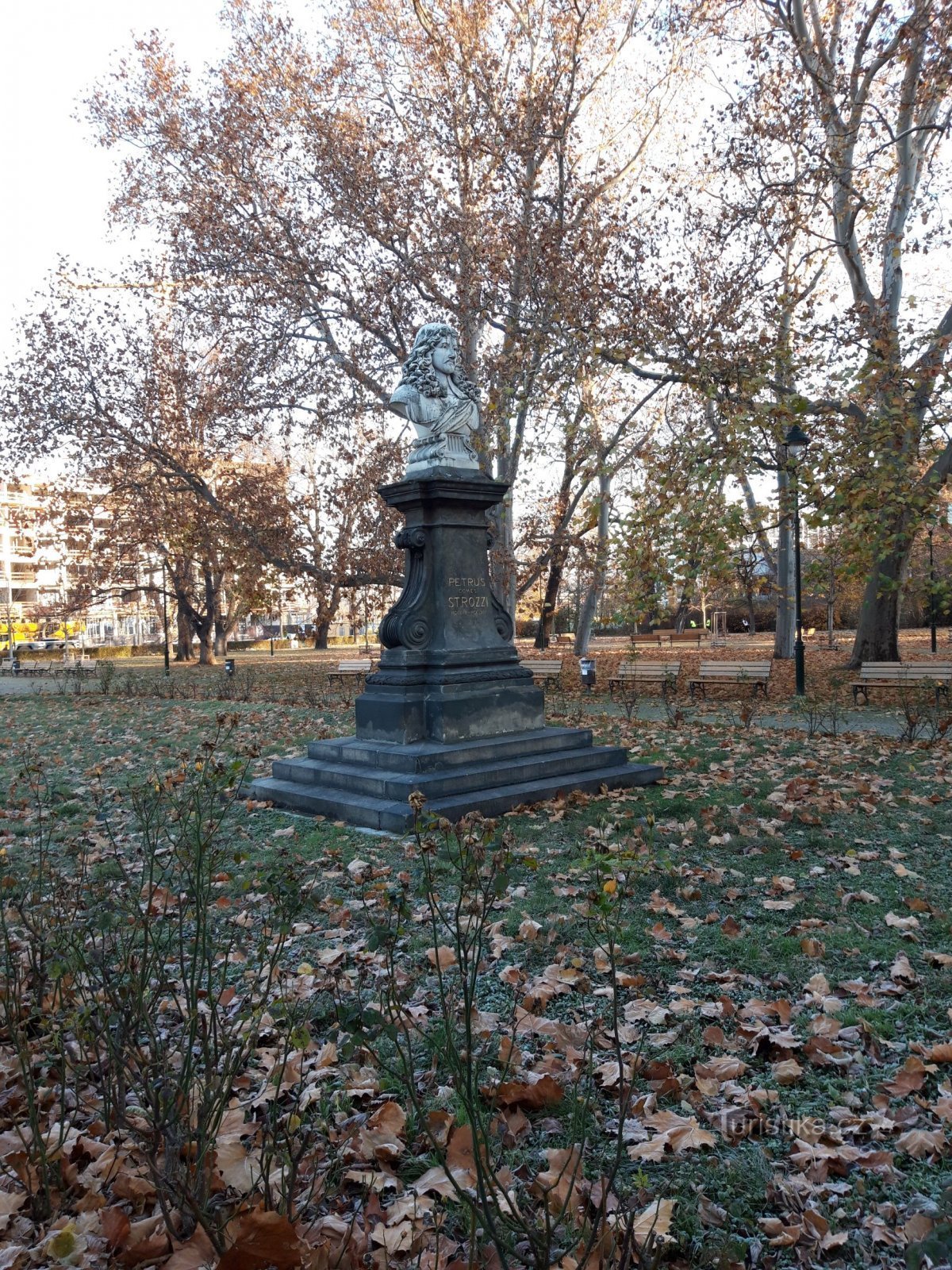 Monument till Peter Strozzi framför invalidhuset i Prag - Karlín
