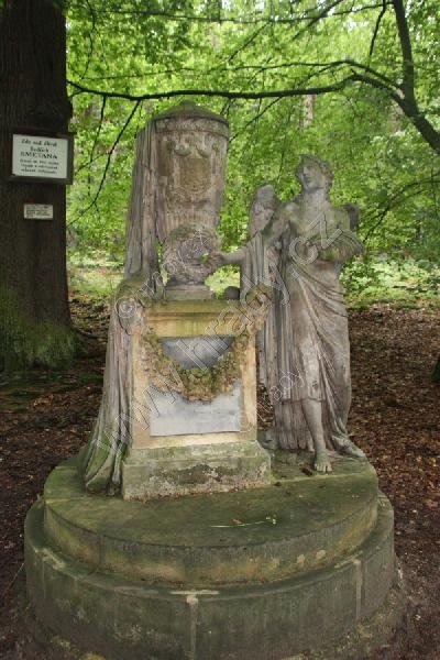 pomník podmaršálka Karla Boromea Aloise von Fürstenberg