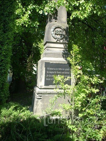 Een monument ter herdenking van de veldslagen...