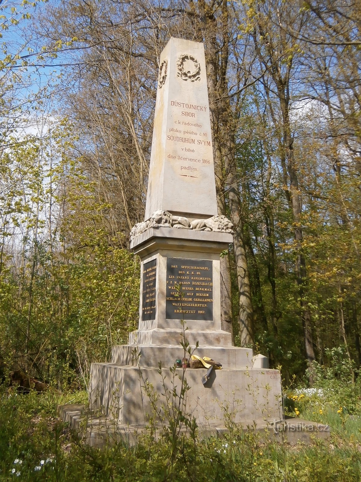 Bažantnice (Hořiněves) 近くのオーストリア歩兵第 40 連隊の記念碑