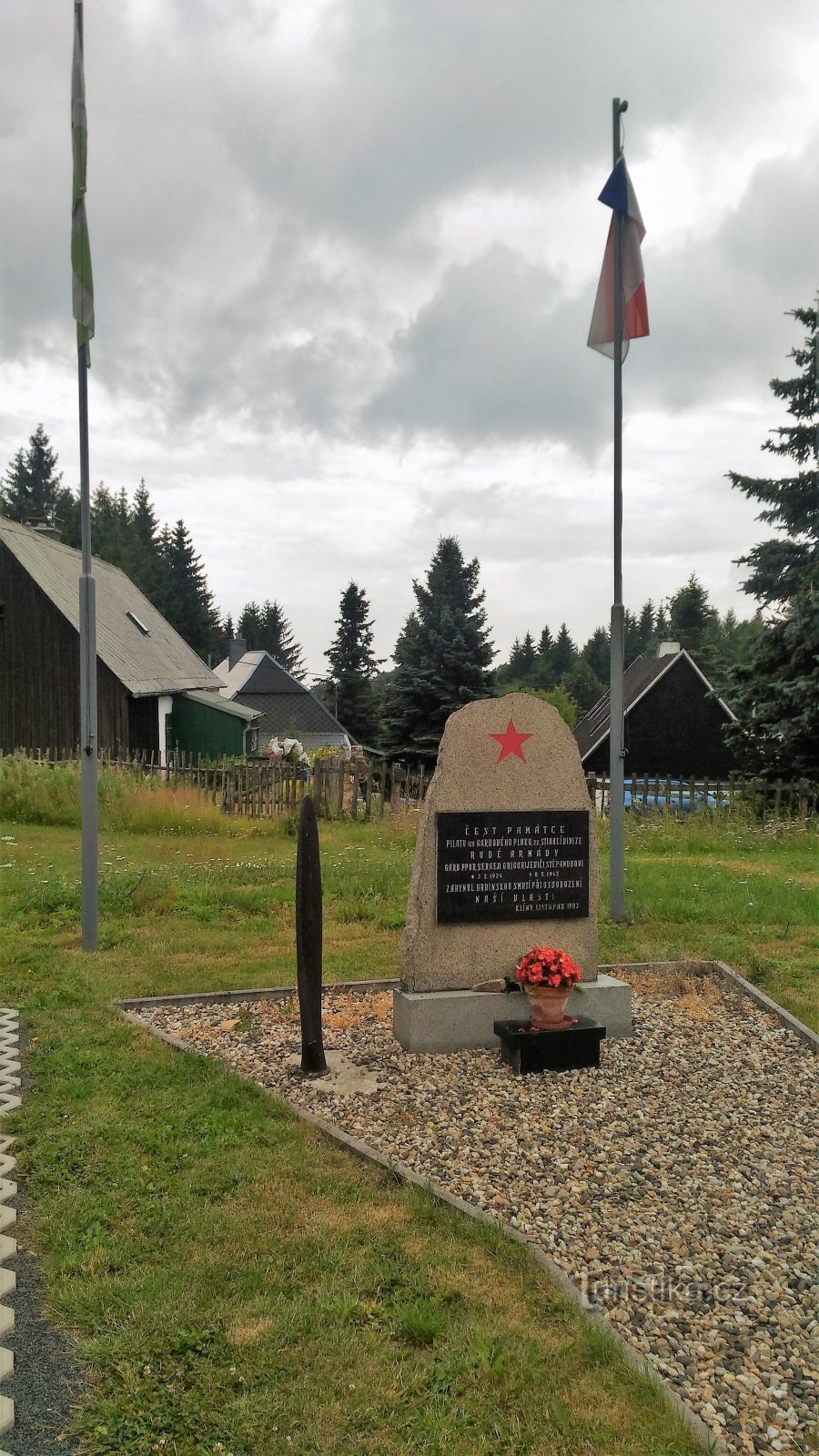 Monument til den russiske pilot Klina.