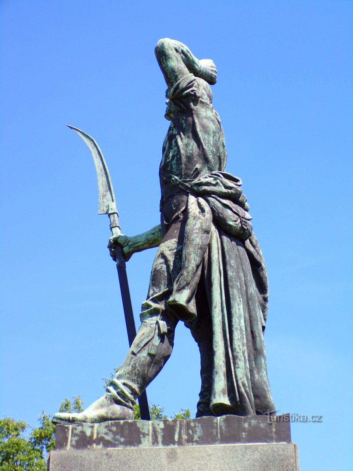 1775 年の農民蜂起の記念碑 (Chlumec nad Cidlinou、5.6.2022 年 XNUMX 月 XNUMX 日)
