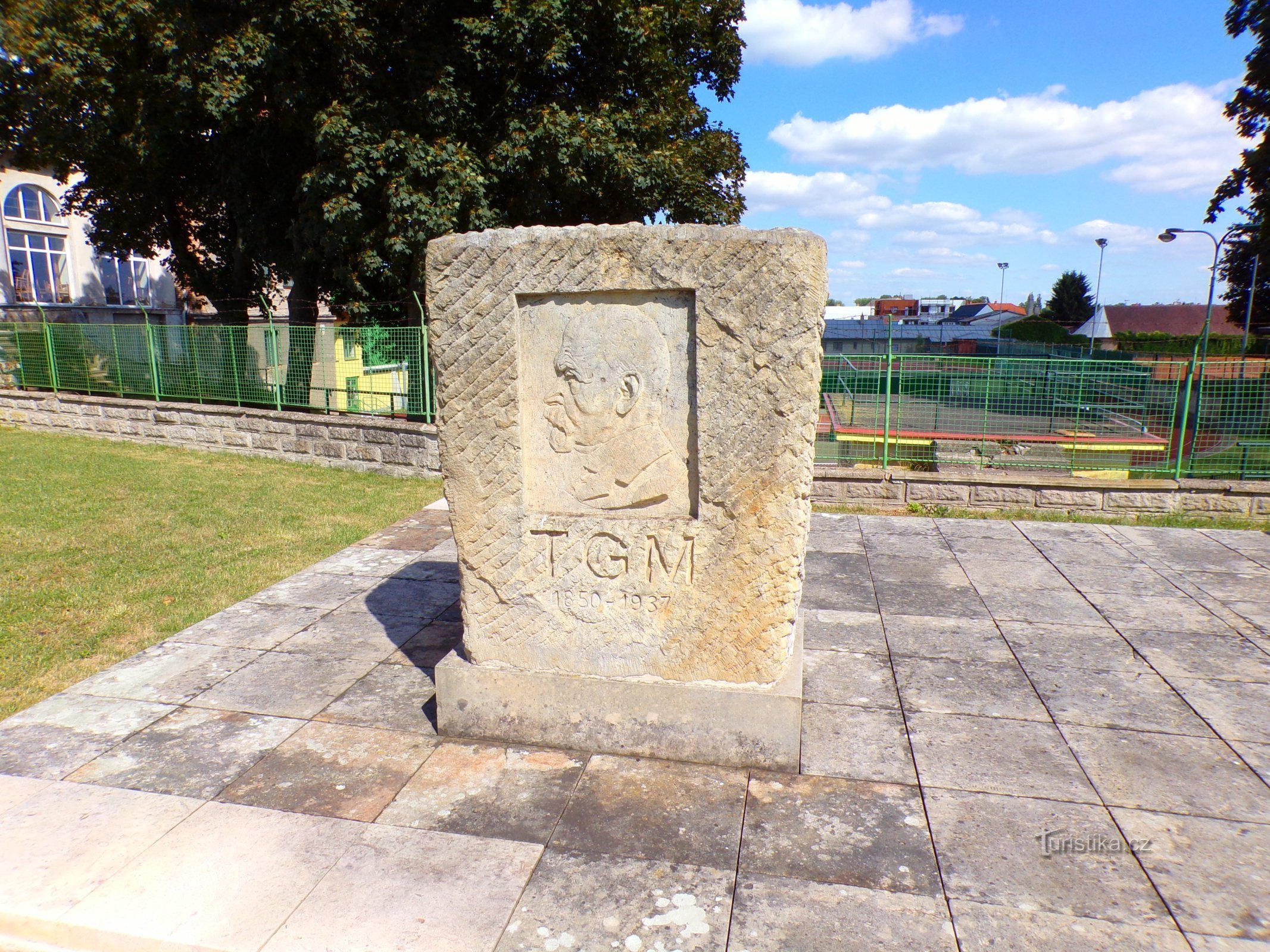 Monumento a TG Masaryk (Chlumec nad Cidlinou, 2.7.2022 de julio de XNUMX)