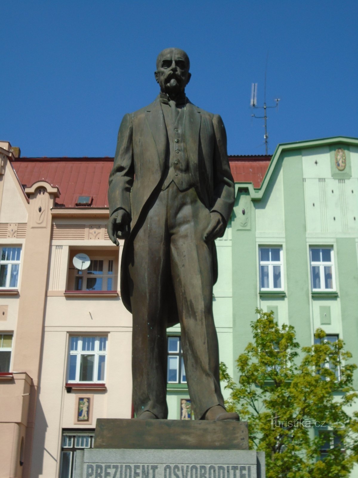Monument till TG Masaryk (Pardubice)