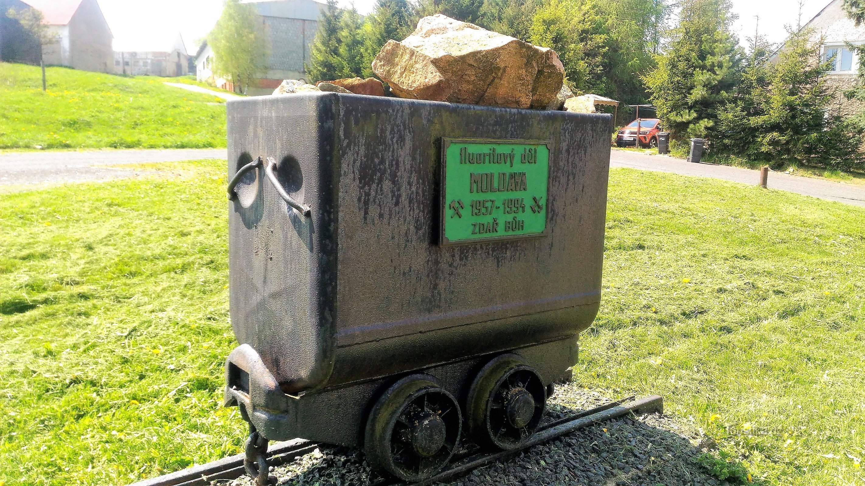 Monument à l'exploitation minière de la fluorine en Moldavie