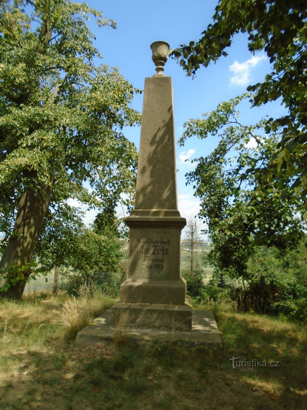 Monumento en la mesa de Žižkov (Rosnice)