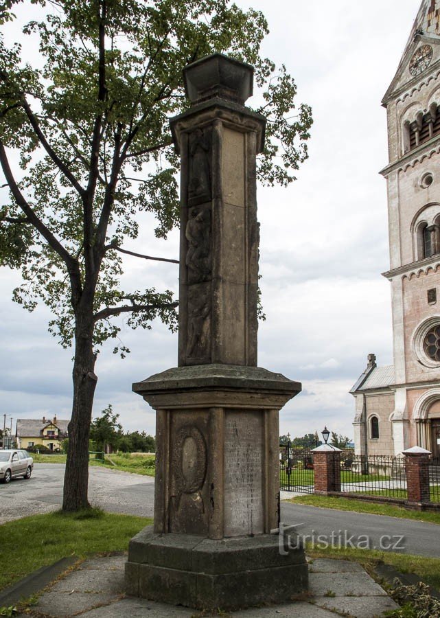 Monumento en Bílý Potok