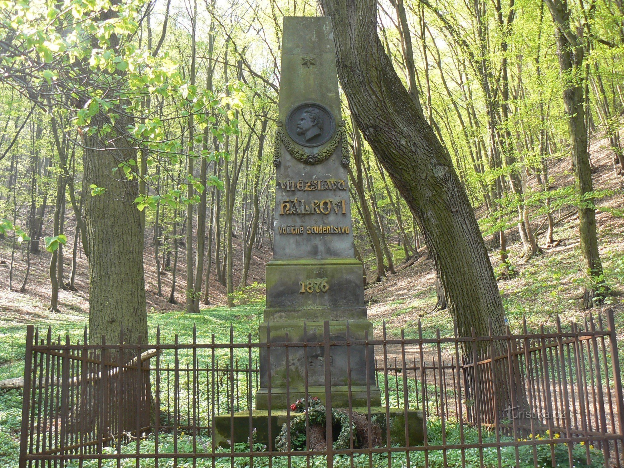 Vítězslav Hálek monument