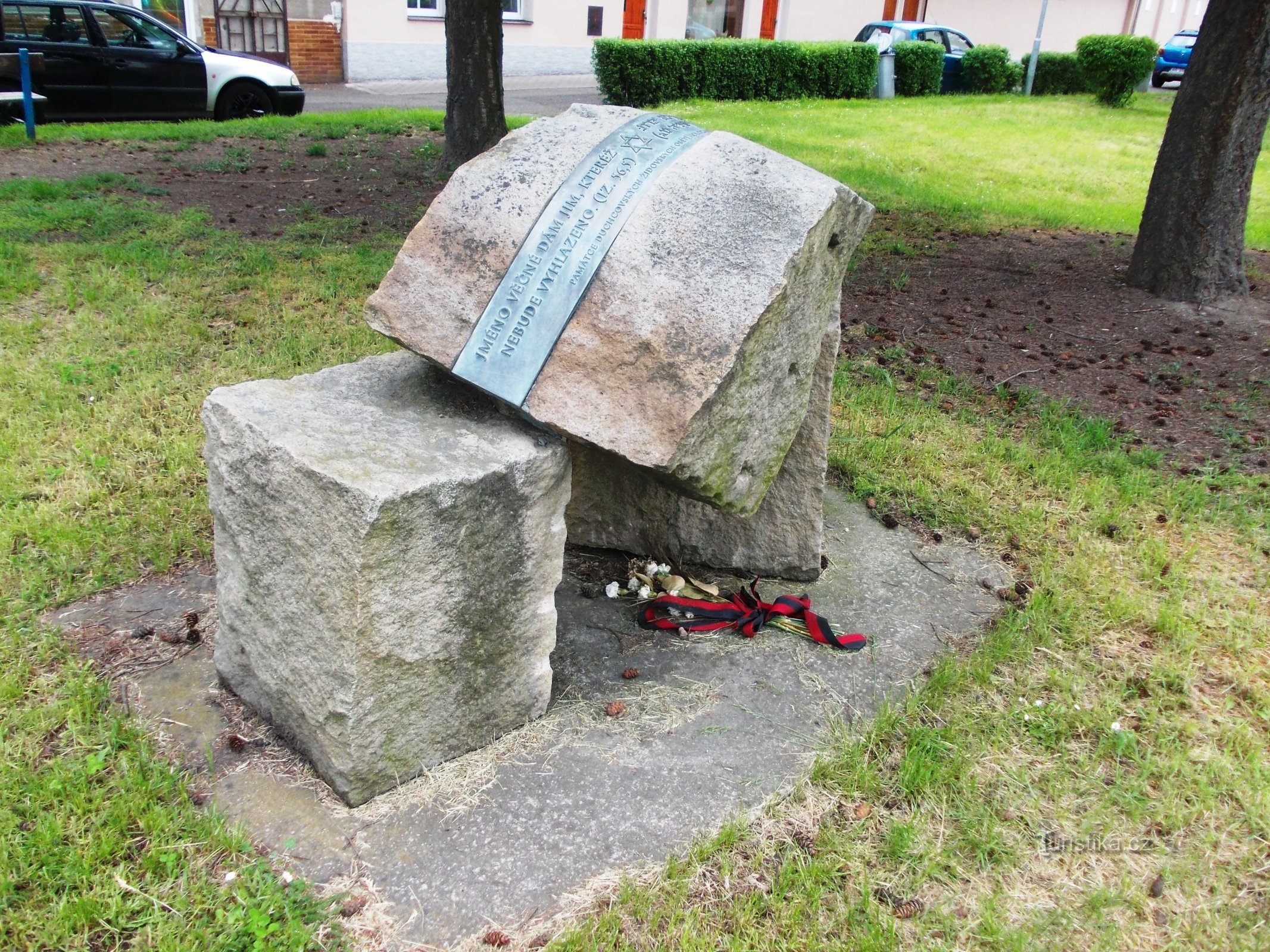 Pomník židovských obetí holocaustu
