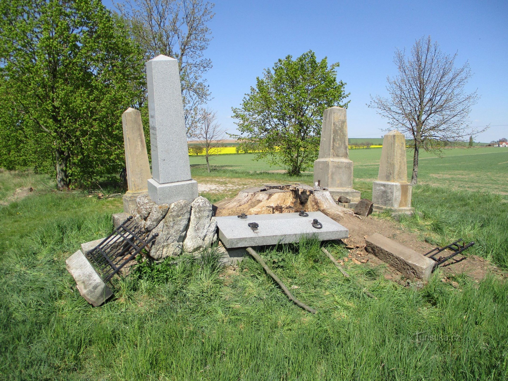 Monuments de la guerre prussienne-autrichienne (Dlouhé Dvory, 27.4.2020)