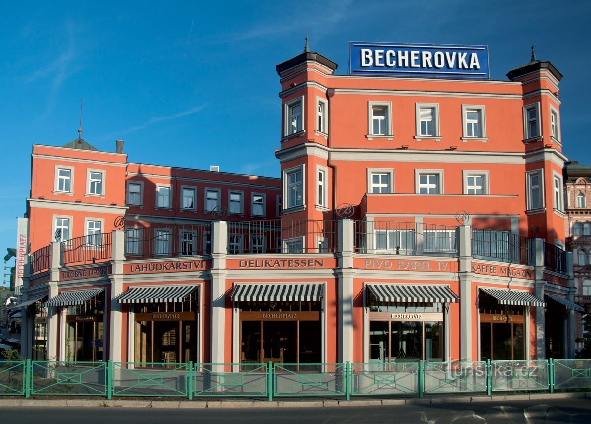 Desvende os segredos de Becherovka no Museu Jan Becher