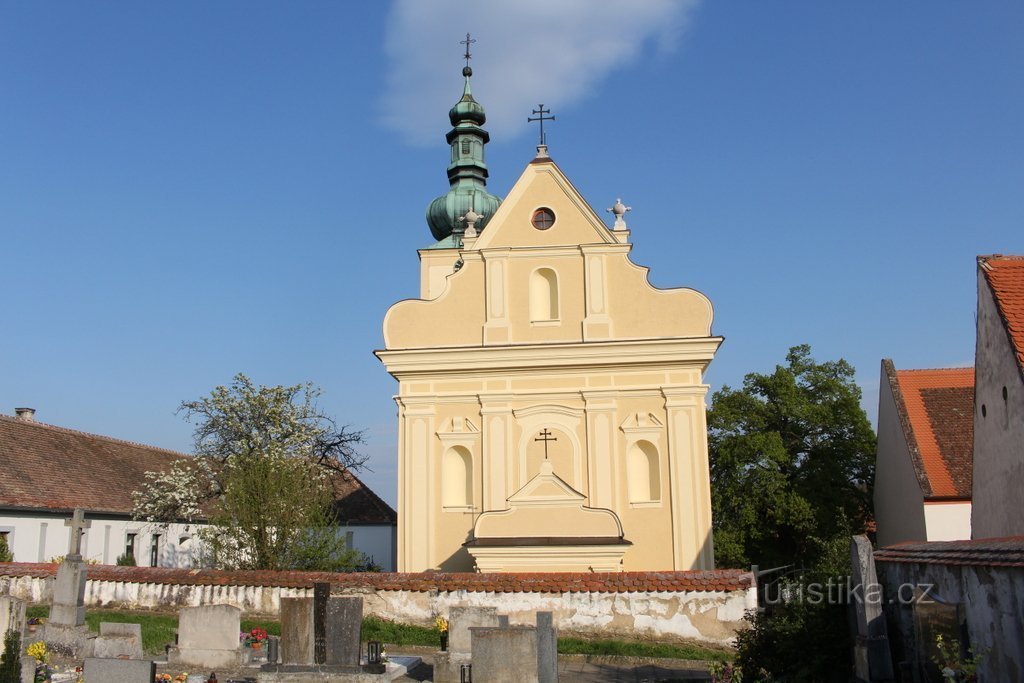 Popice, kostel sv. Zikmunda