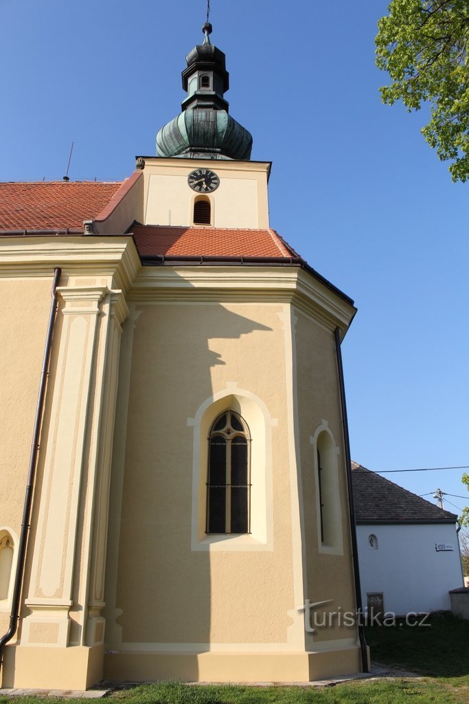 Popice, presbitério da igreja