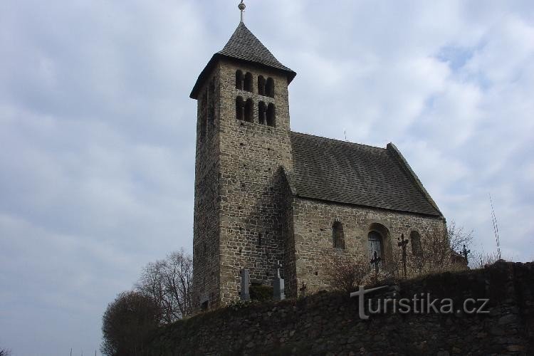 Poříčí nad Sázavou : église St. Pierre et Paul