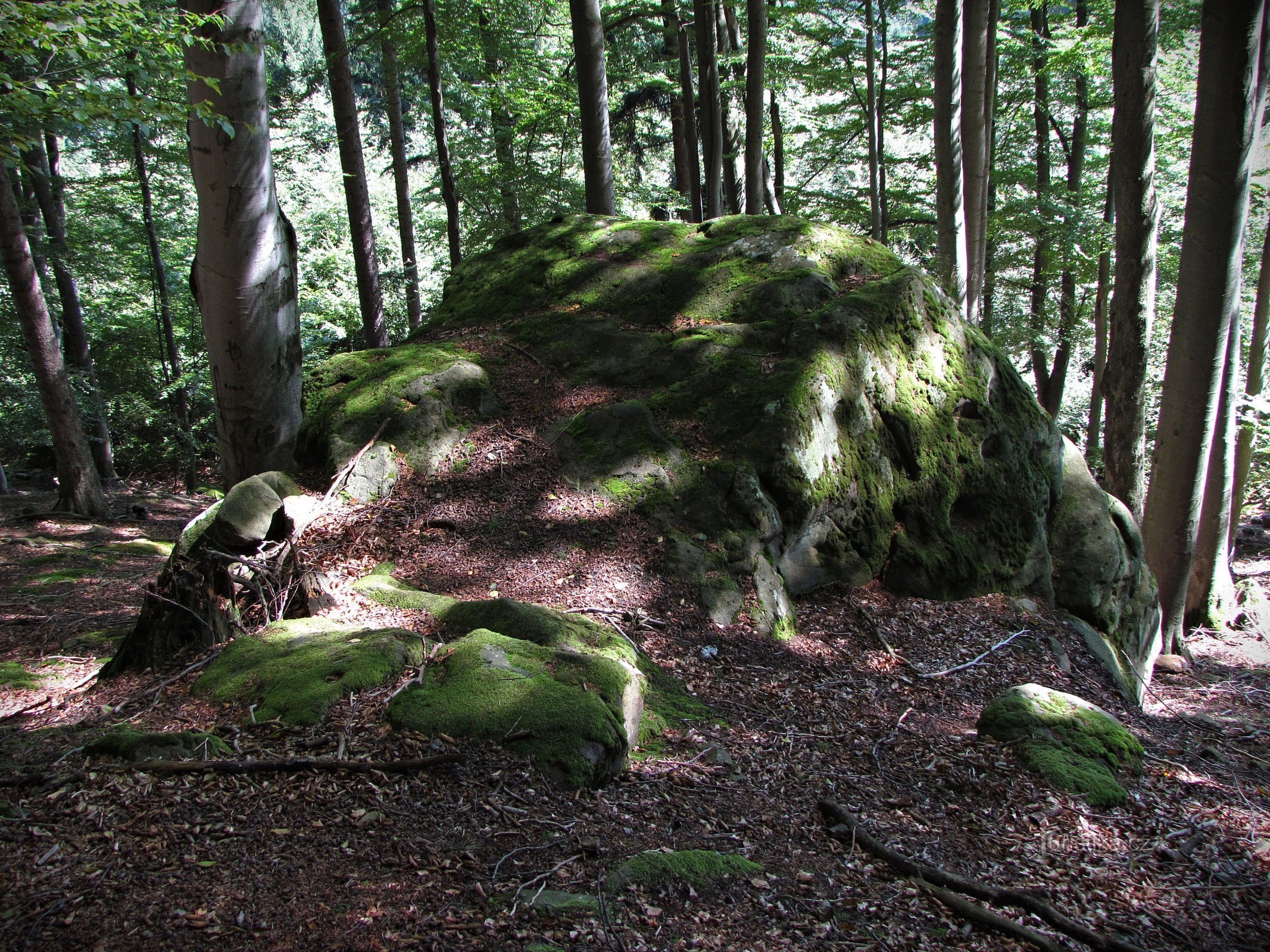 Una roccia spaccata