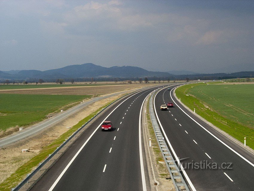 Postřelmov tem um desvio de estrada