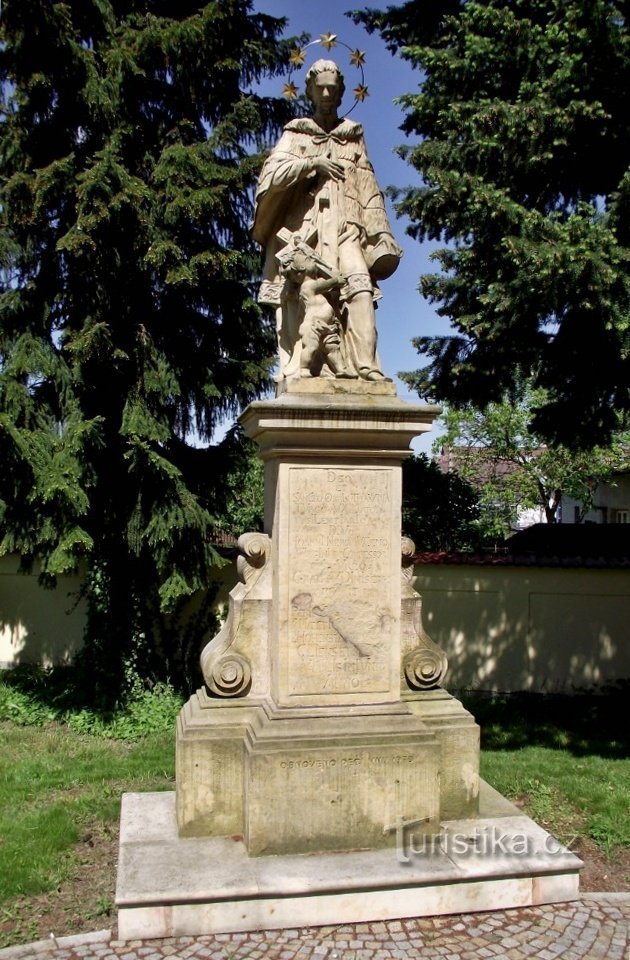 Postřelmov - statuia Sf. Jan Nepomucký