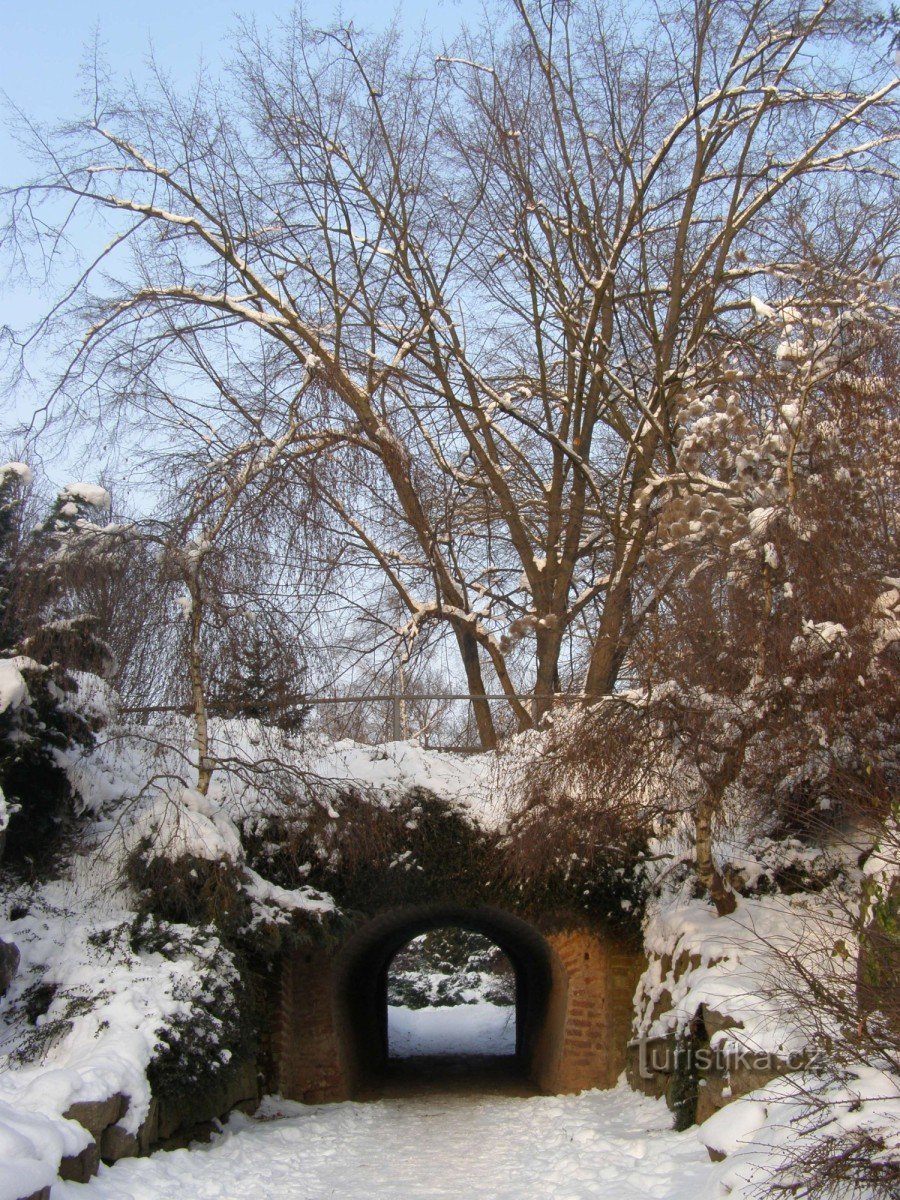 Poterna in Jiráský sady