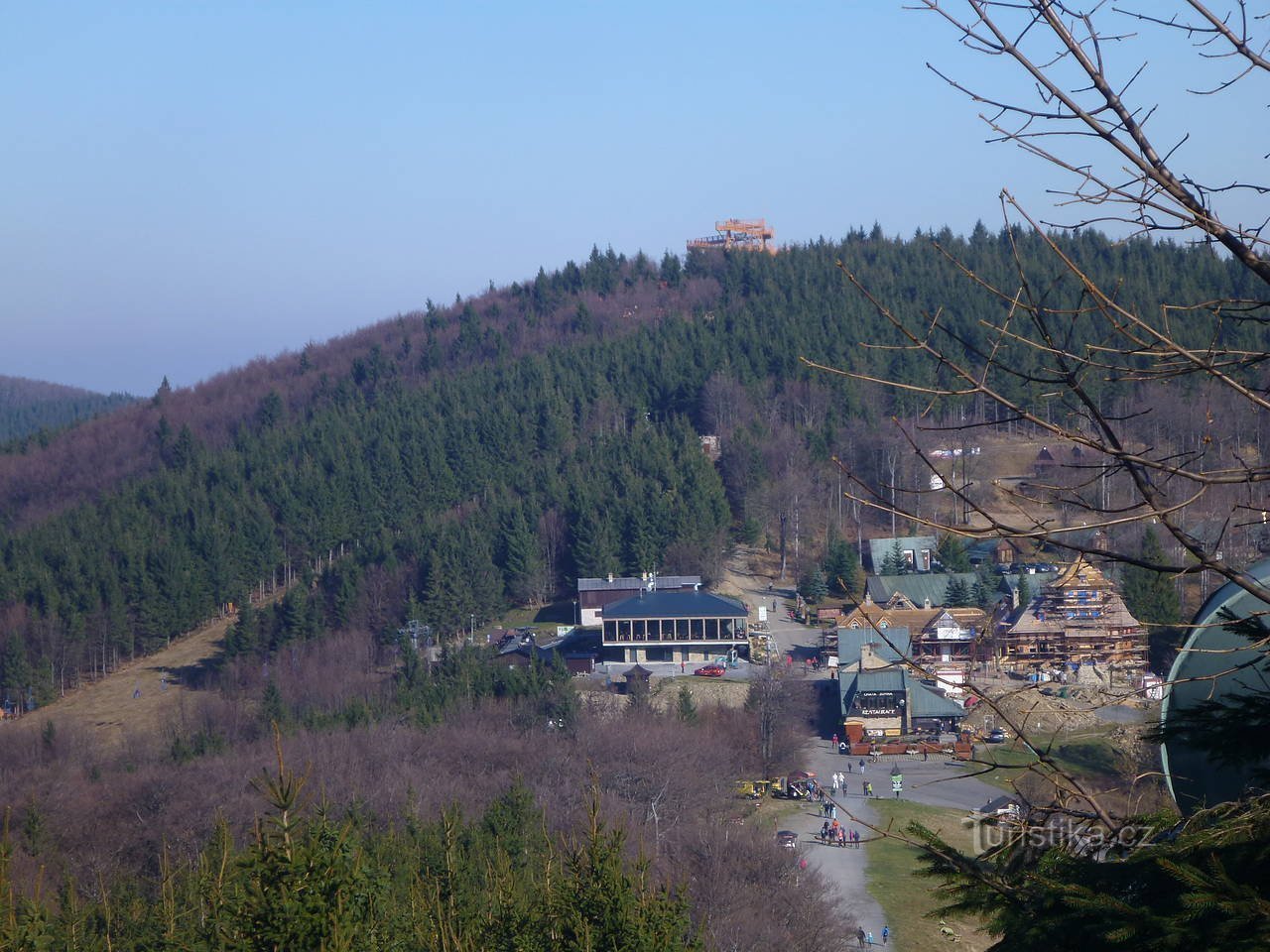 Córrego Bystrá e cascata Bystrý.