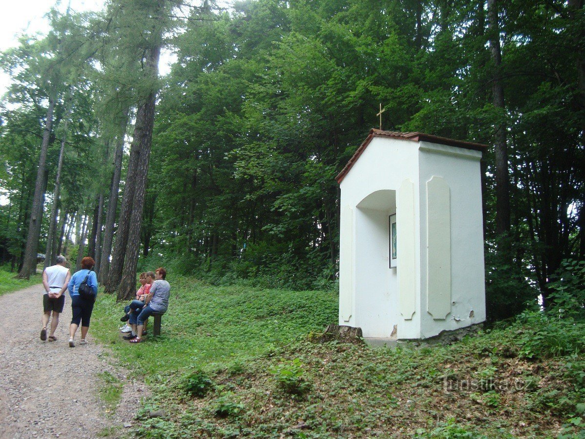 Potštejn - korsvejen til slottet - Foto: Ulrych Mir.