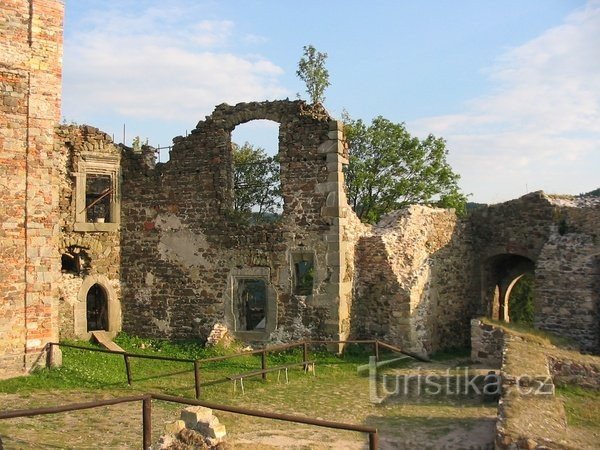 Potštejn - ein versteckter Ort im malerischen Tal Divoká Orlice