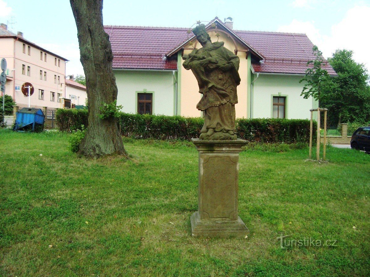 Potštejn-estátua de St. João de Nepomuck - Foto: Ulrych Mir.