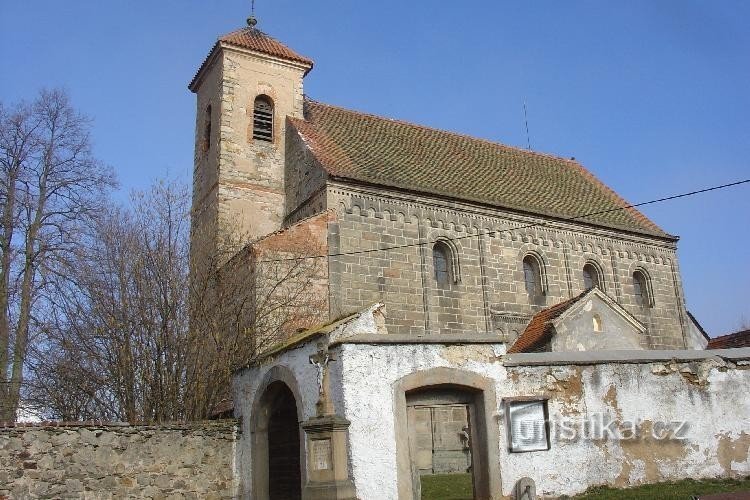 Potvorov: igreja de St. Nicolau