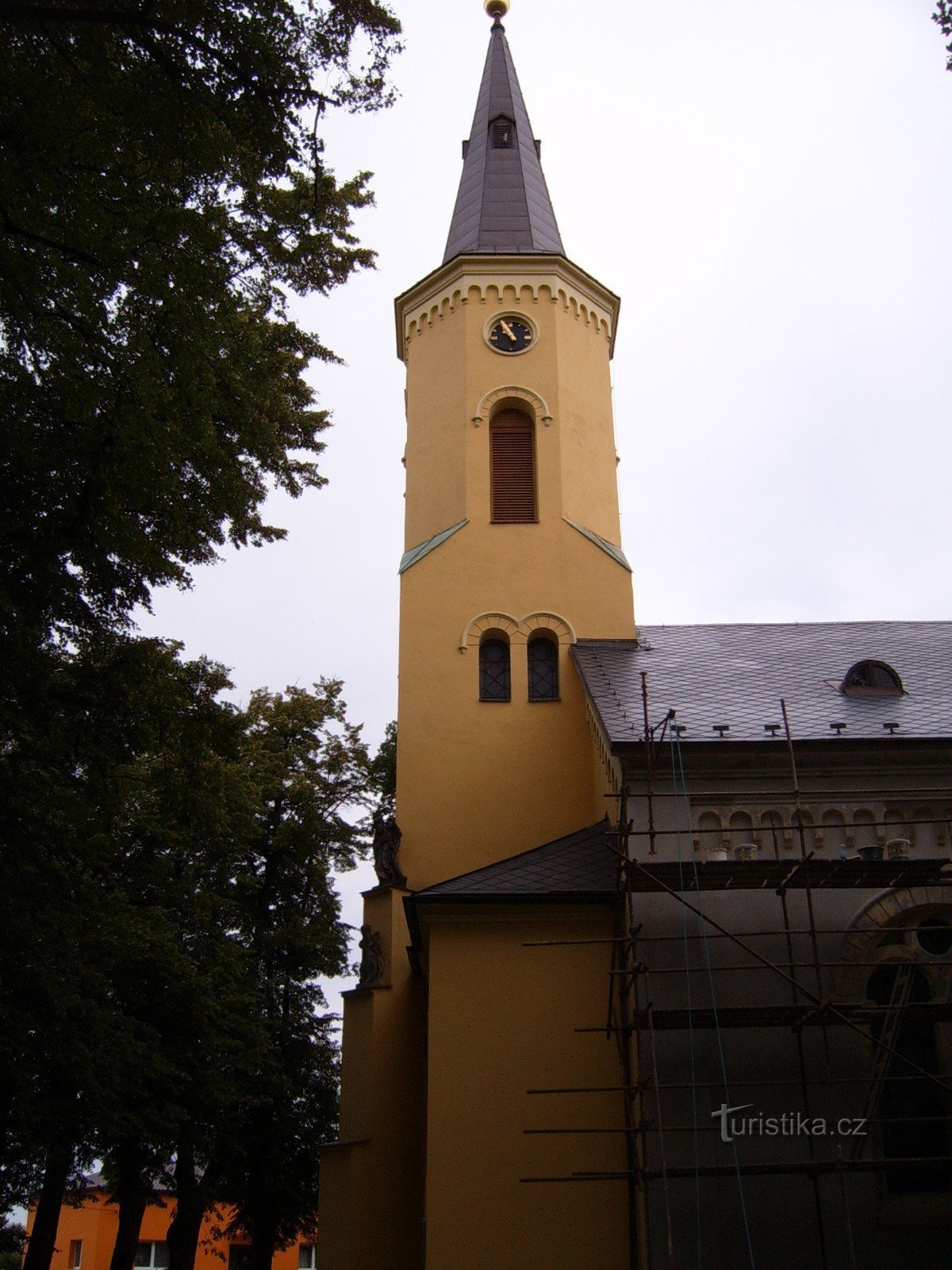 Romarska cerkev Marijinega vnebovzetja v Hrabynih