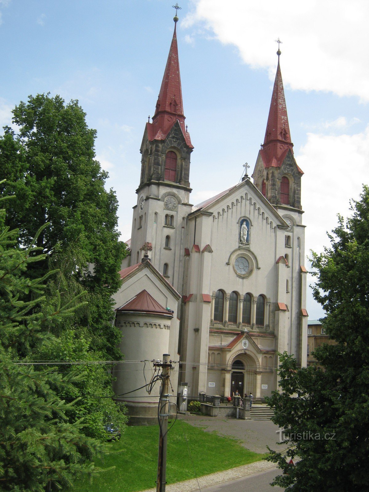 Poutní kostel Panny Marie Pomocnice křesťanů povýšený na baziliku minor v Jiříkově