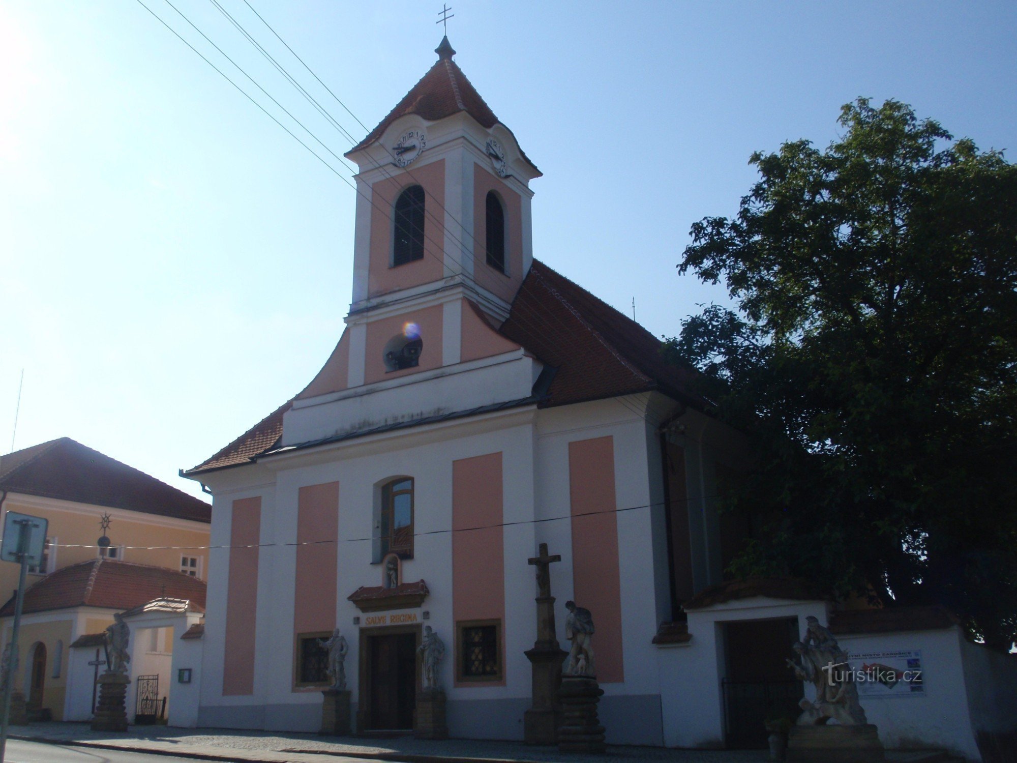 Romarska cerkev sv. Ane v Žarošicah