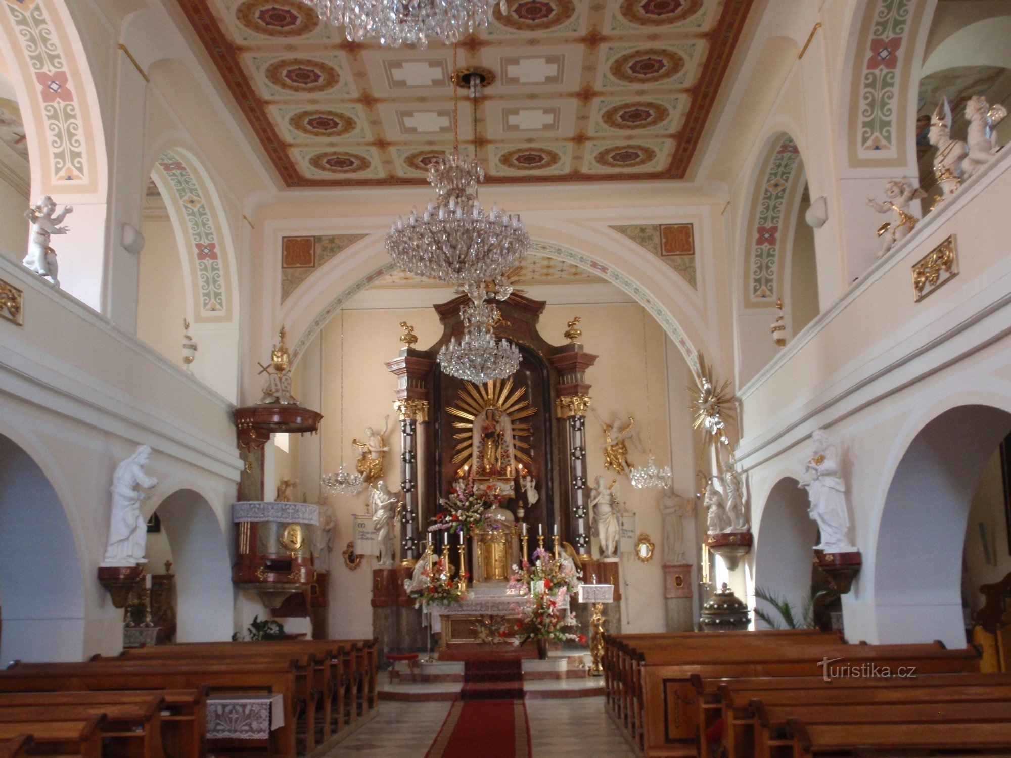 Паломницький костел св. Анни в Жарошицях