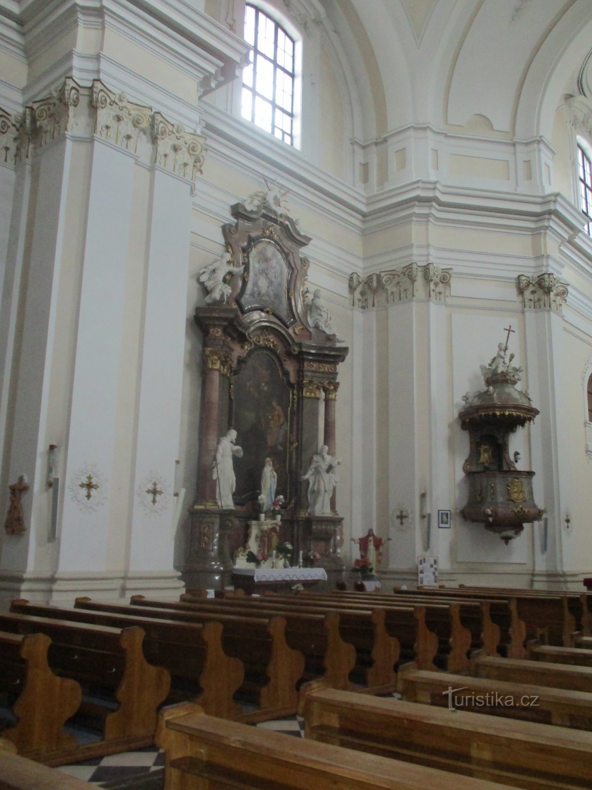 Spätbarocke Kirche St. Johannes der Täufer in Hranice