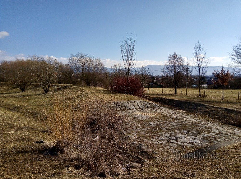 Senová de final de ano, bardana Chocholík e vistas de Nadšumpersky