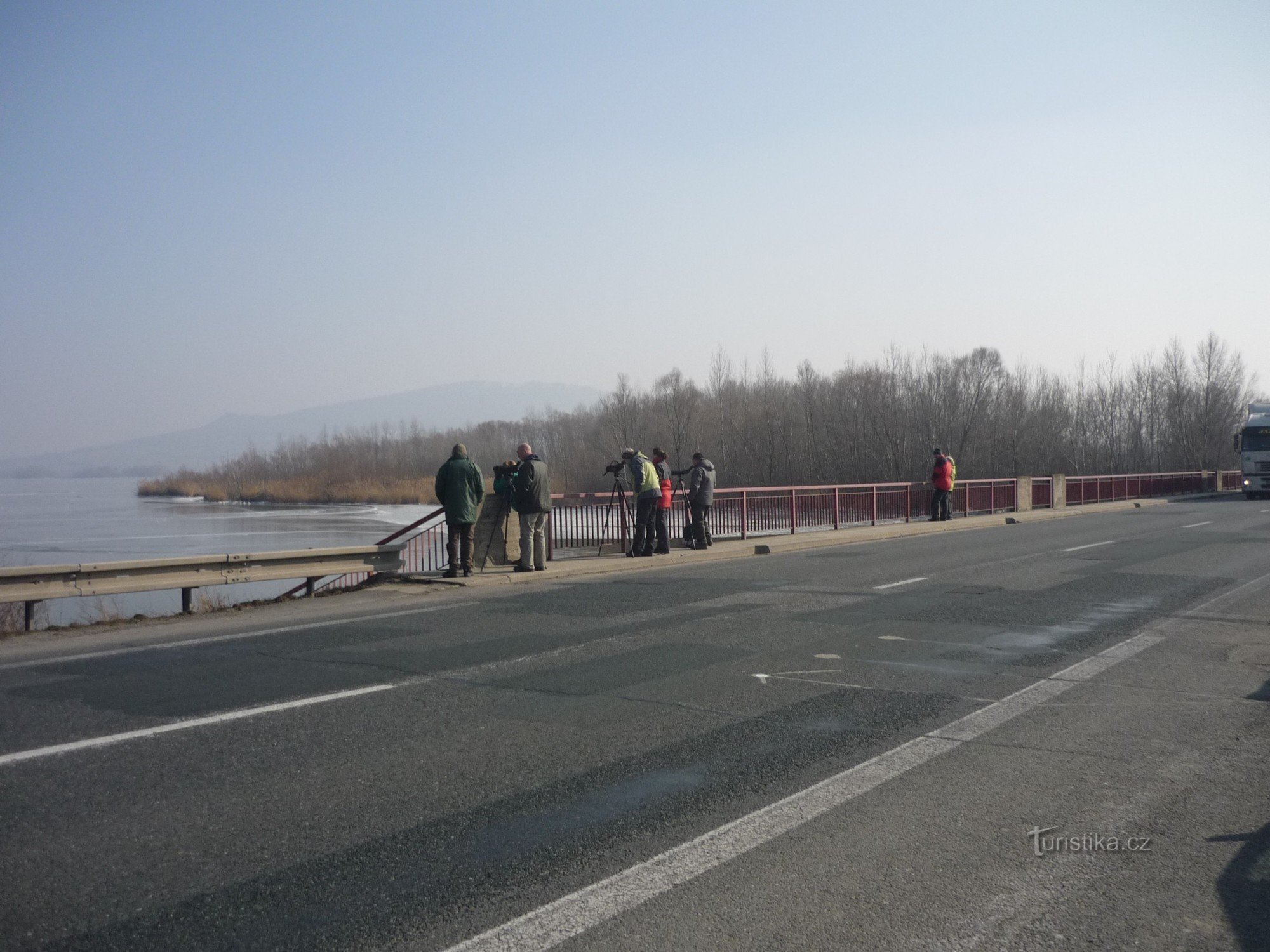 Observers at the Novomlýn Reservoirs