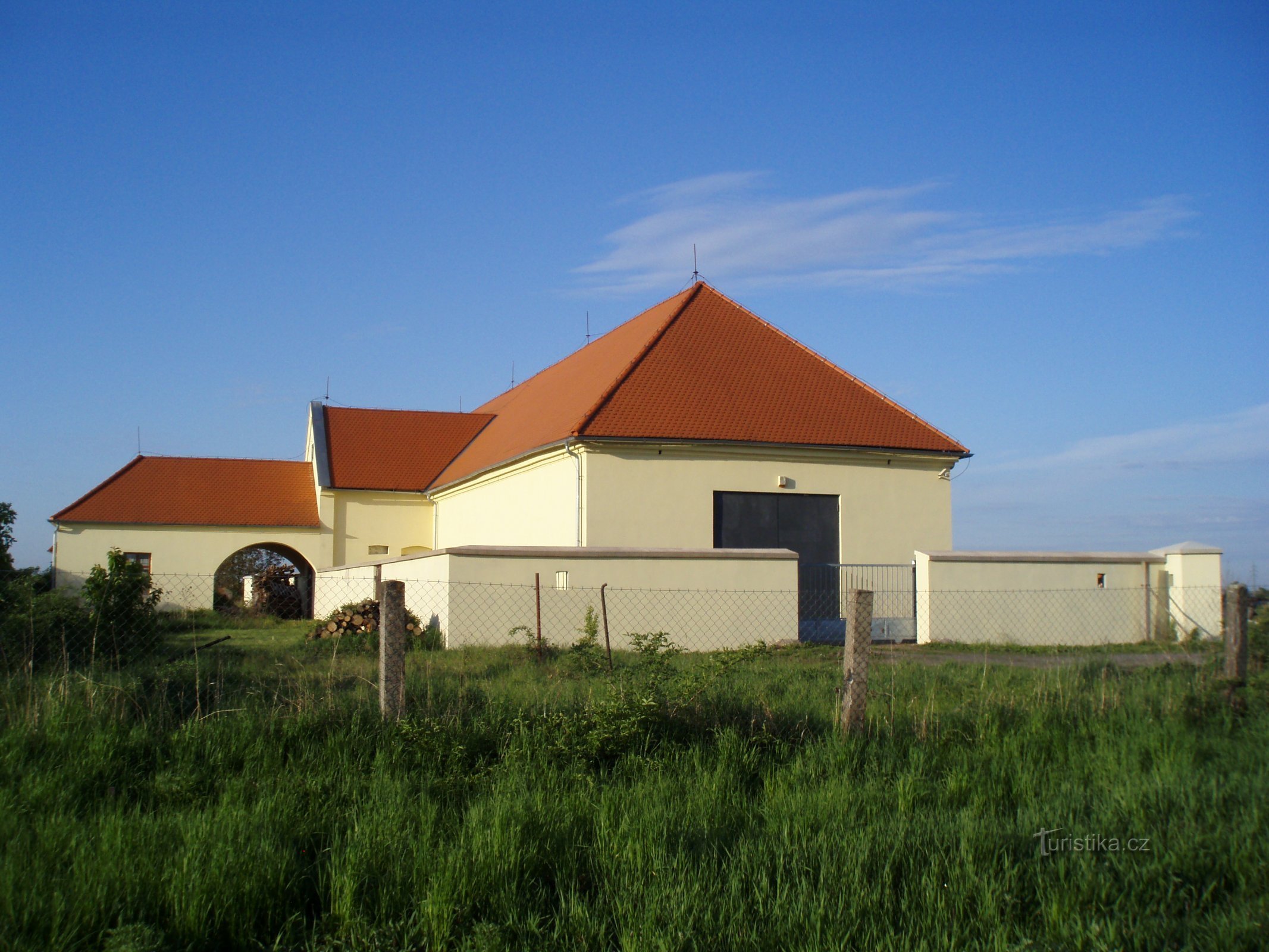 Jauhetehdas lähellä Kuklenia (Hradec Králové, 8.5.2011. toukokuuta XNUMX)