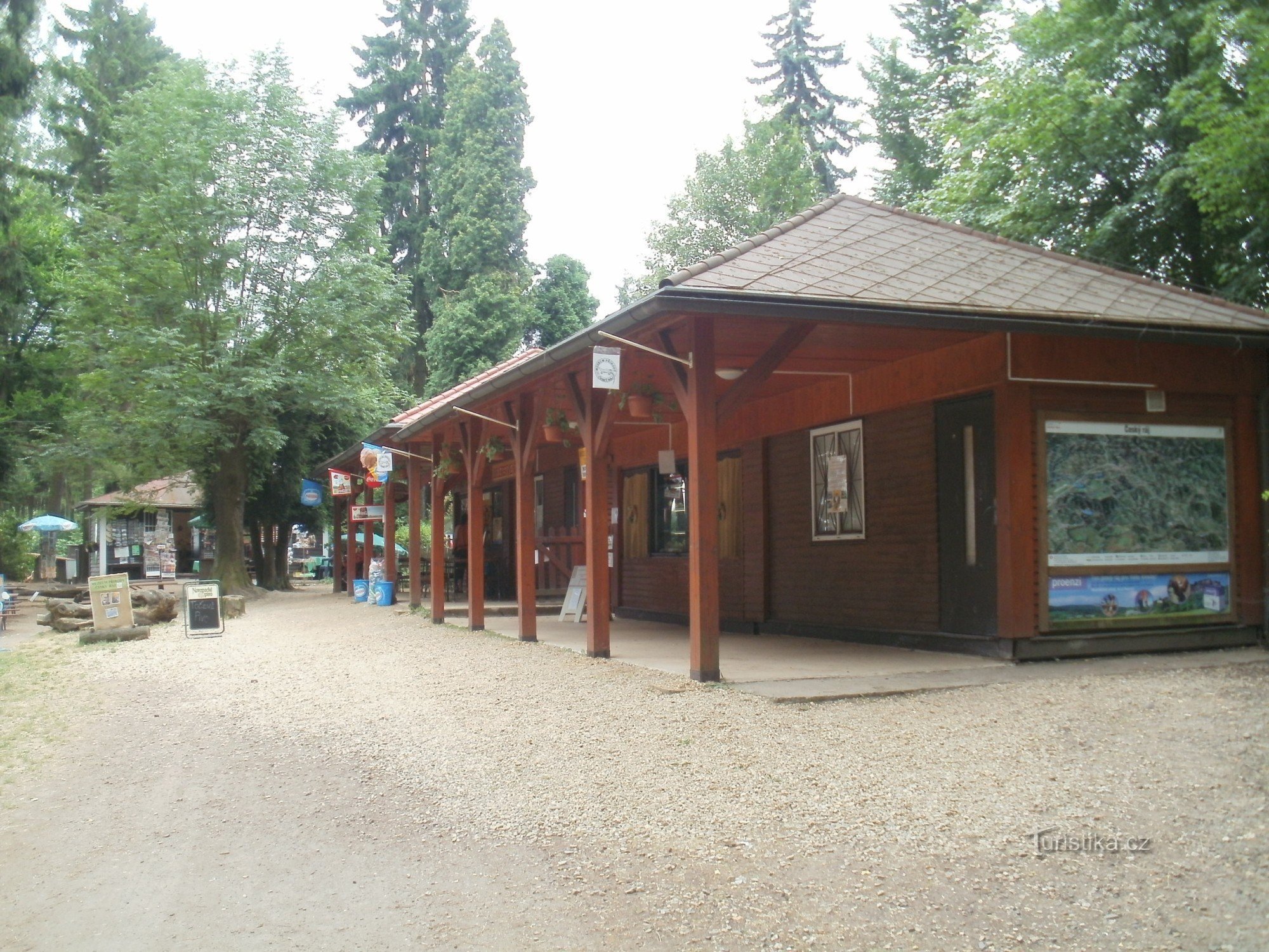 Prachov - centru turistic Paradisul Boem, centru de informare