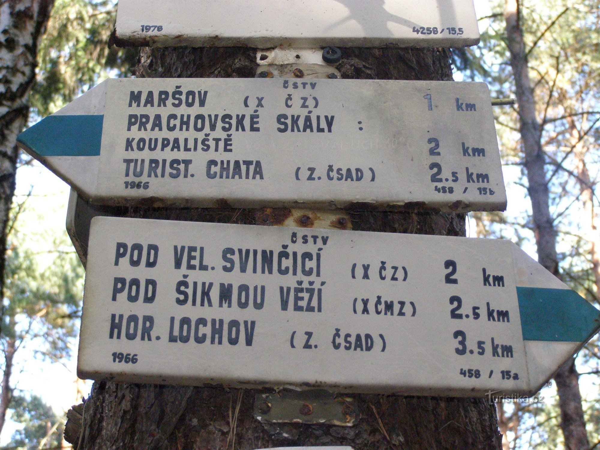 Prachovské skály - turisztikai útkereszteződés Ervín váránál