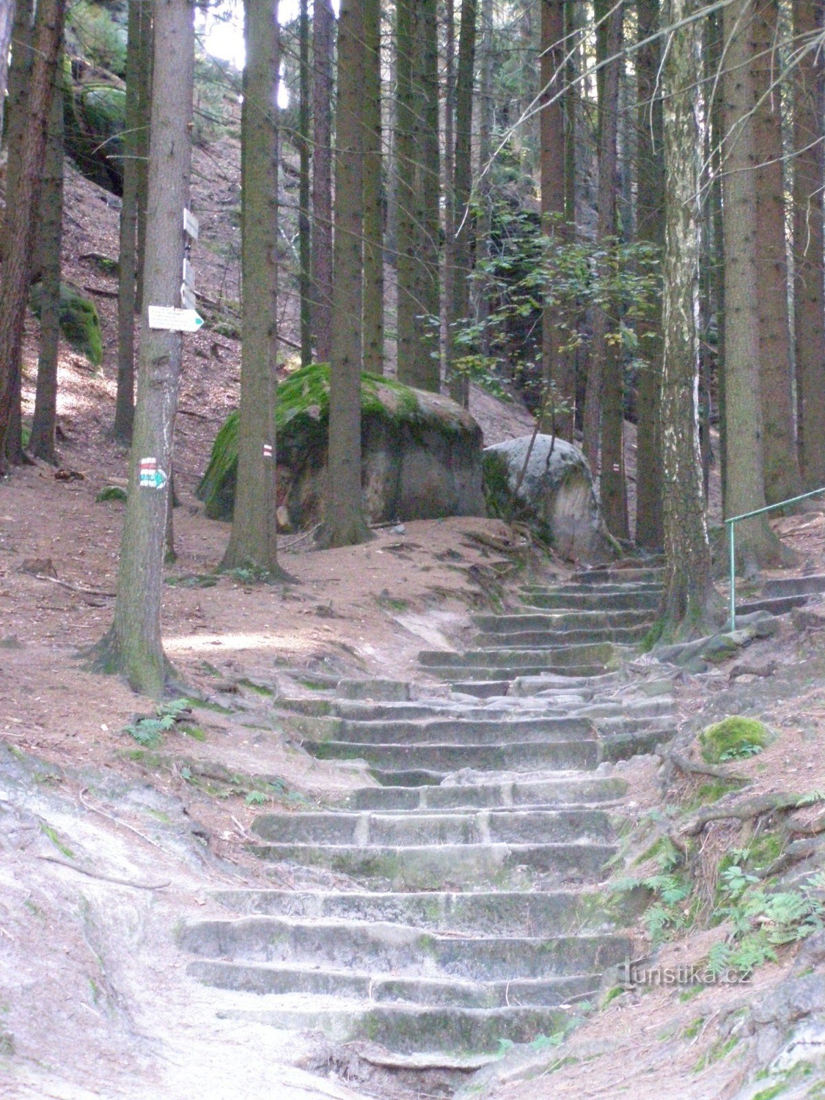 Prachovské skály - Touristenkreuzung in Zelená rokli